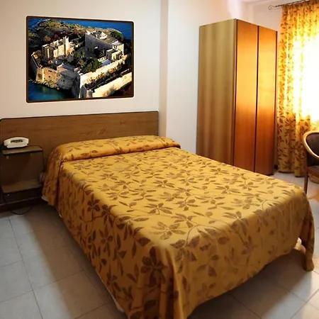 Cristal 3* Bari
