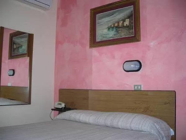 Ξενοδοχείο Cristal 3*