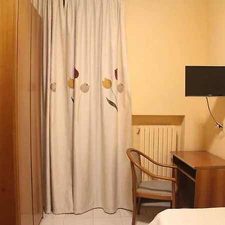 Cristal Отель Бари