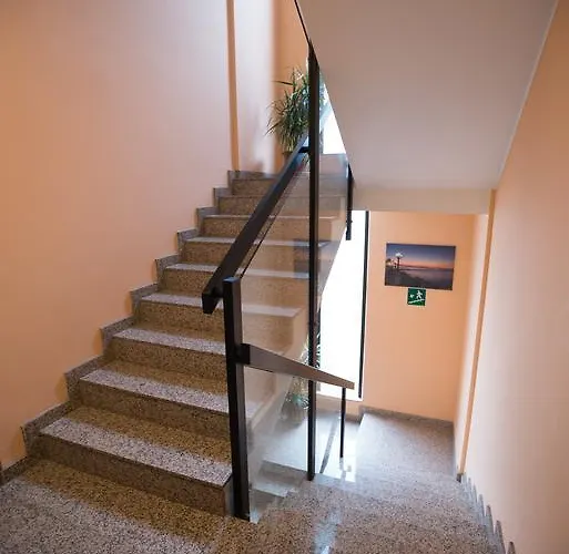 Отель Cristal 3*