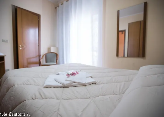 Отель Cristal 3*