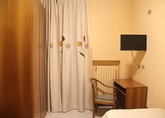 Cristal Отель Бари