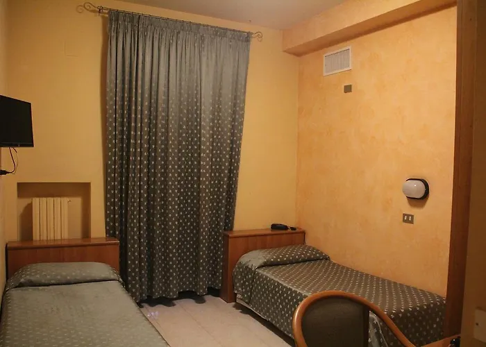 Отель Cristal Бари