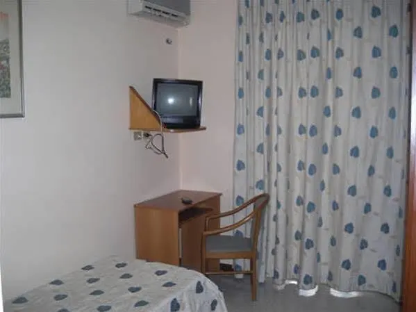 Отель Cristal 3*